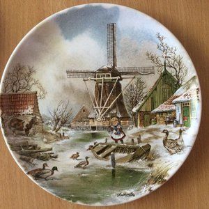 Van Hunnik collection made in holland by Ter Steege collector plate windmill